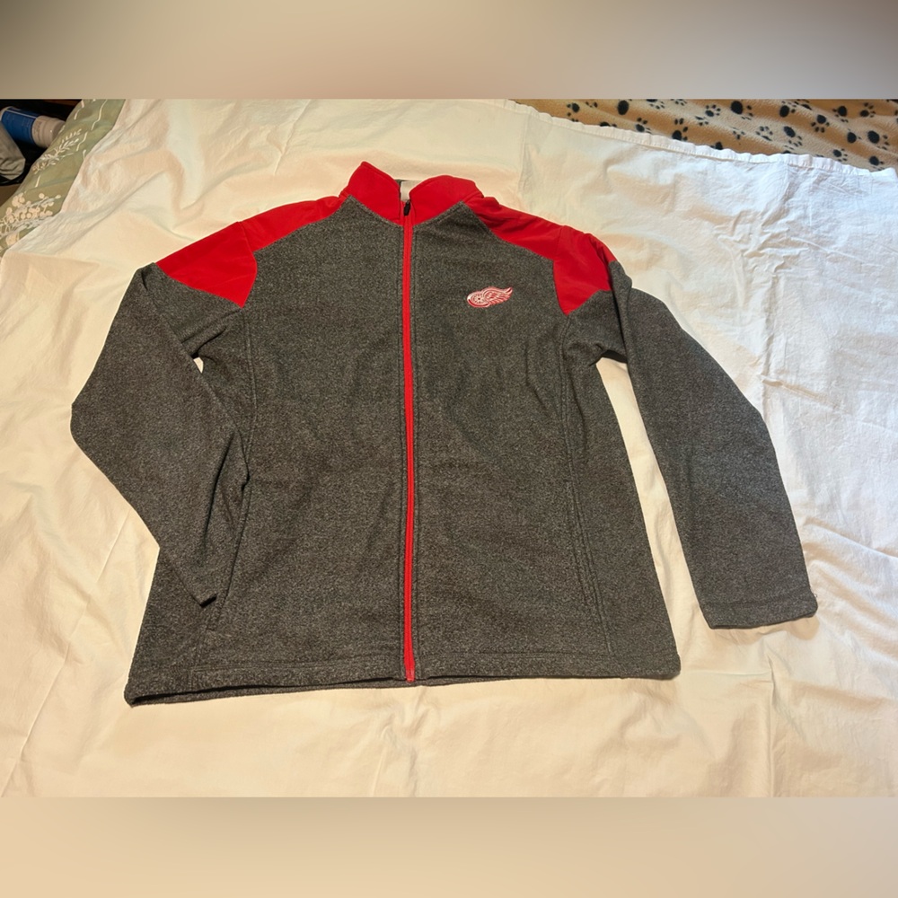 Red Wings zip up fleece. Size medium.
